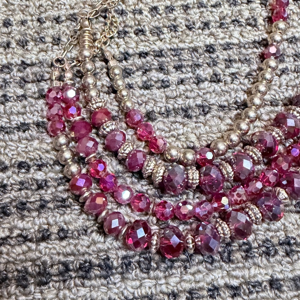 Vintage Kim Roger’s Layered Berry Sparkle Beaded Gold-Tone Necklace - Picture 4 of 9